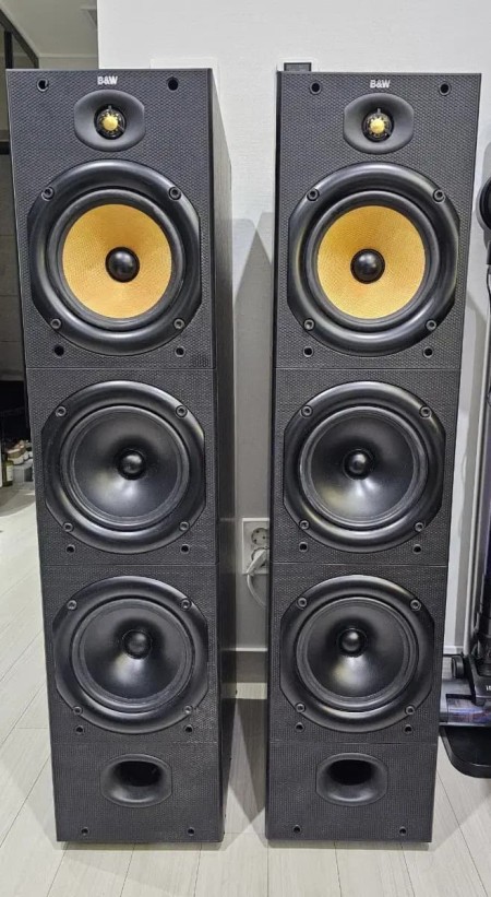 B&W 604 톨보이 스피커
